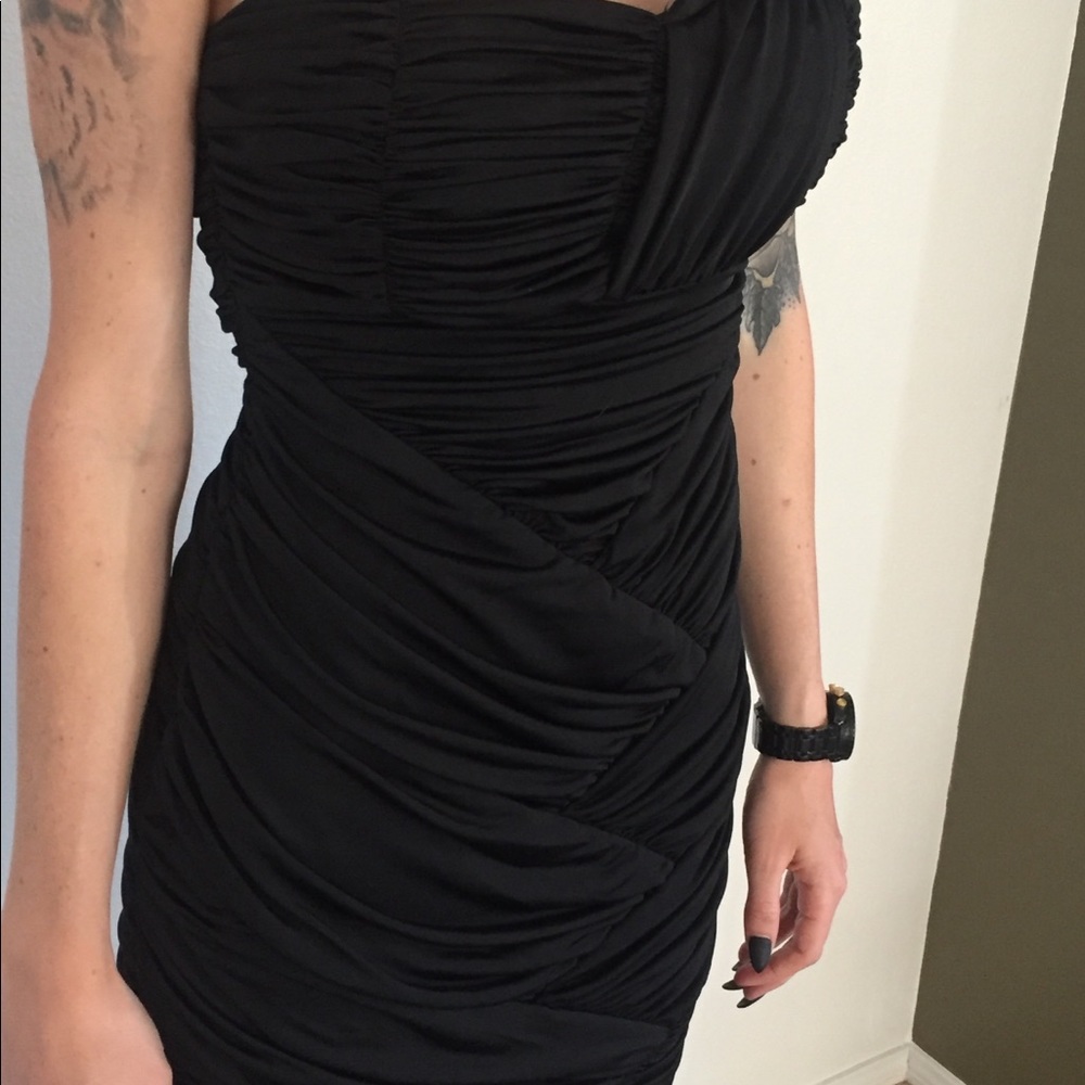 🧜🏻‍♀️Little black dress